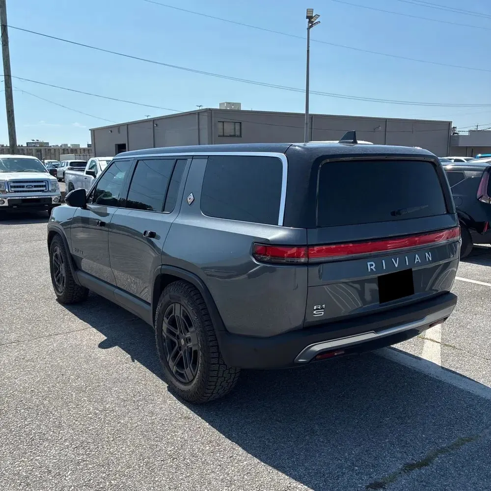 2025 Rivian R1S Adventure Dual-Motor