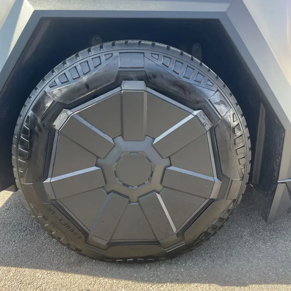 2024 Tesla Cybertruck CyberBeast