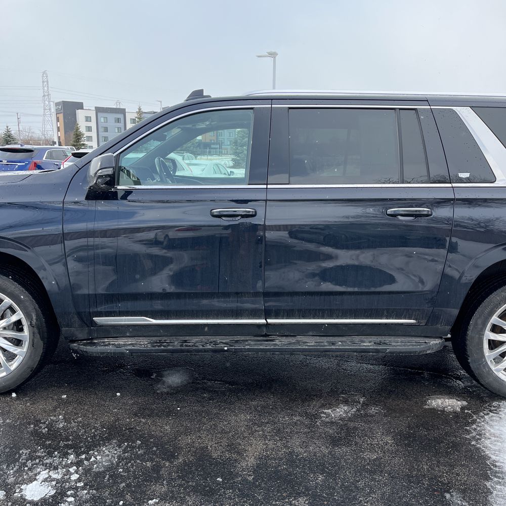 2022 Cadillac Escalade ESV Premium Luxury