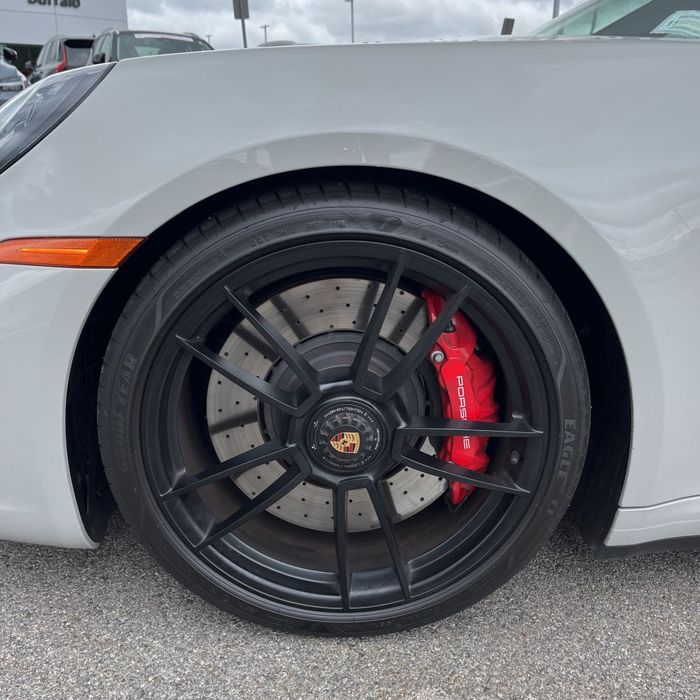 2023 Porsche 911 Carrera GTS
