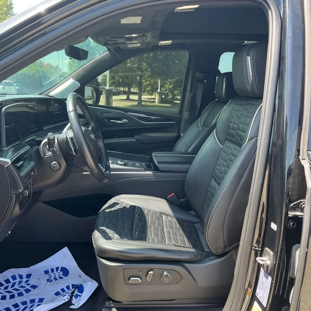 2023 Cadillac Escalade-V ESV Base
