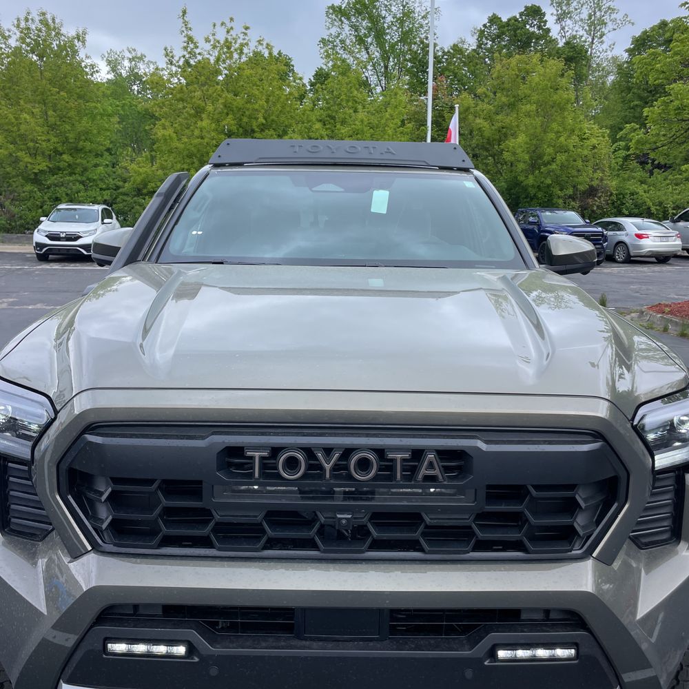 2025 Toyota Tacoma Trailhunter HV