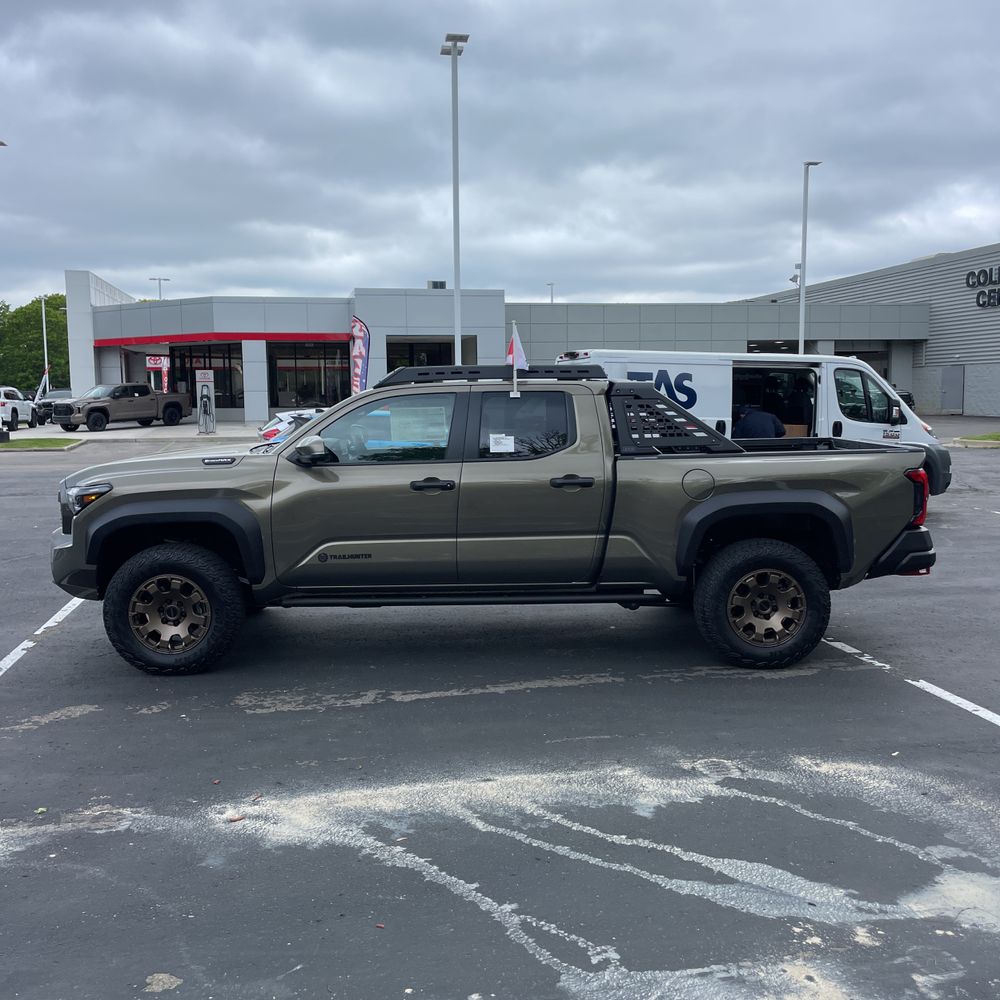 2025 Toyota Tacoma Trailhunter HV