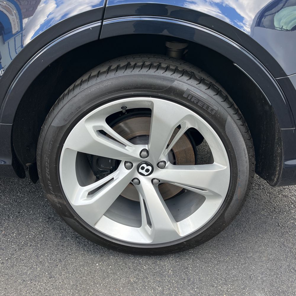 2021 Bentley Bentayga V8