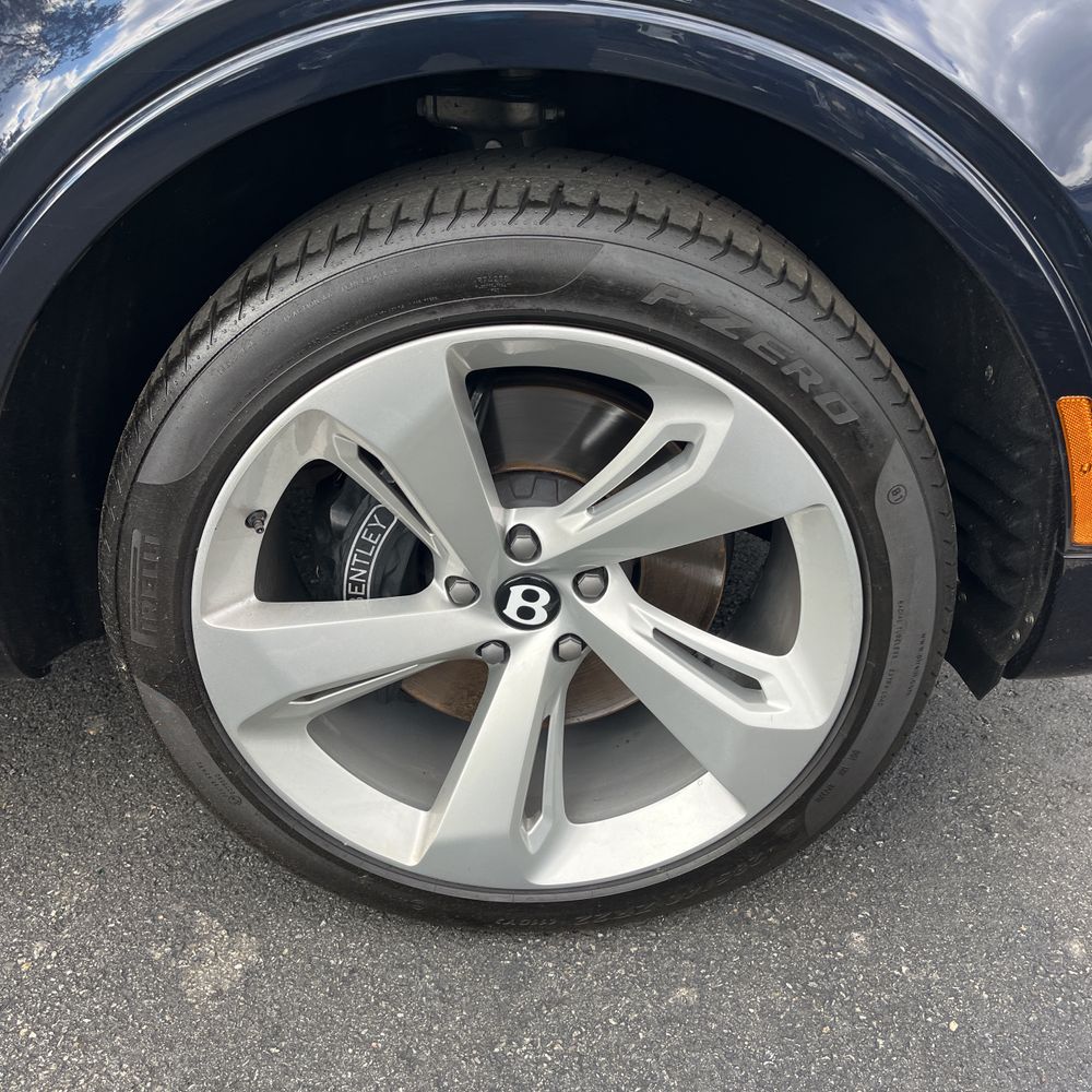 2021 Bentley Bentayga V8