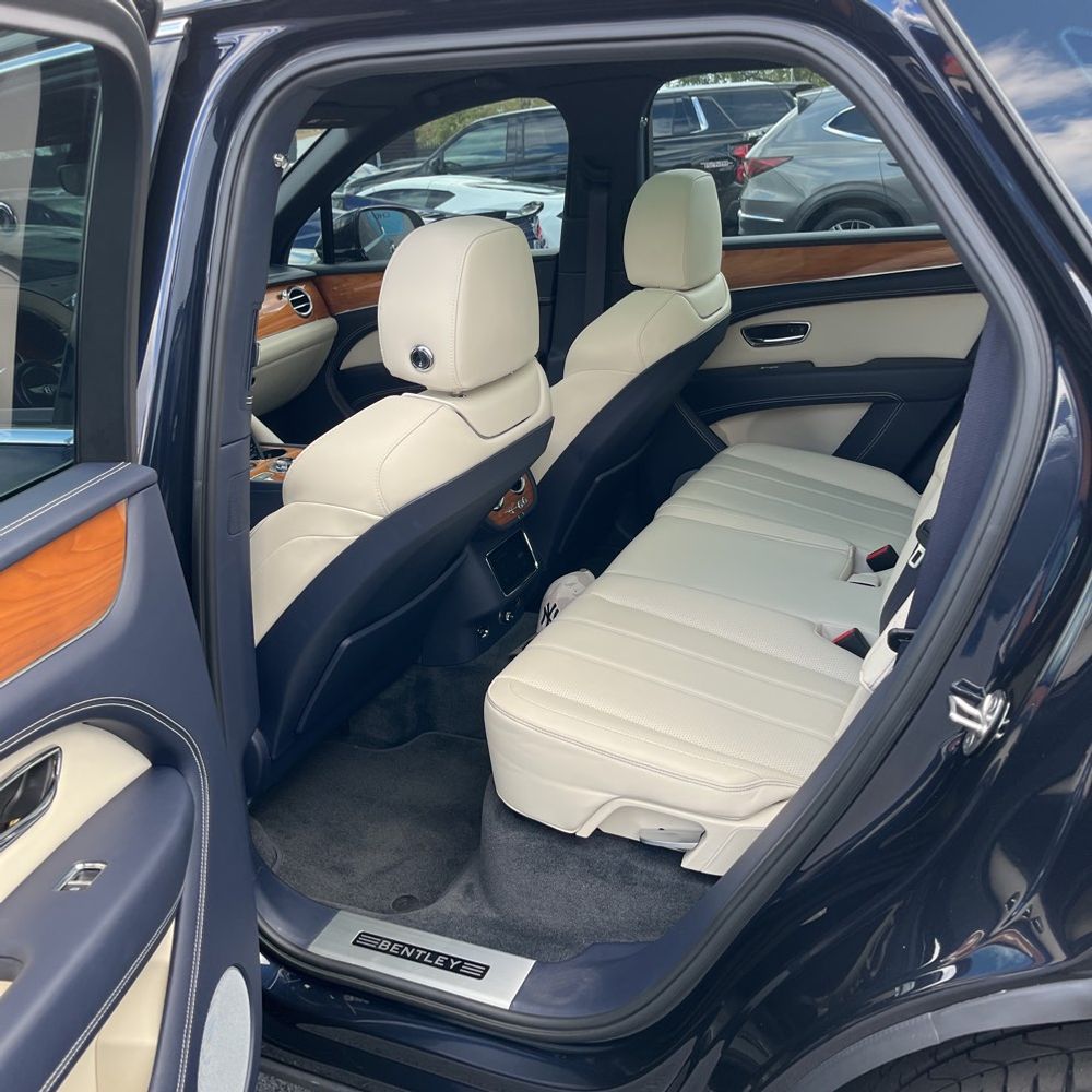 2021 Bentley Bentayga V8