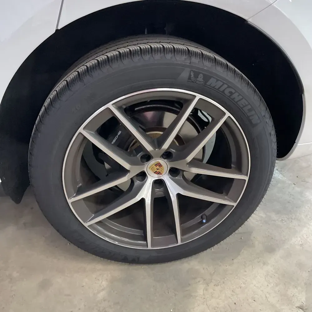 2024 Porsche Macan Base