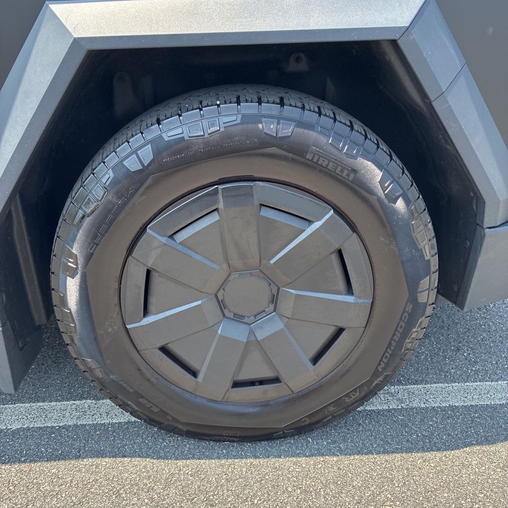 2024 Tesla Cybertruck Base