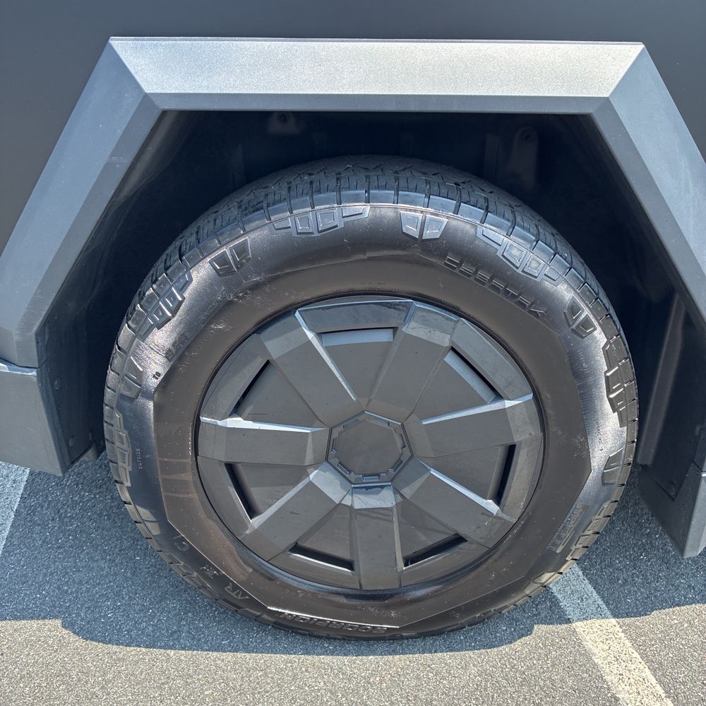 2024 Tesla Cybertruck Base