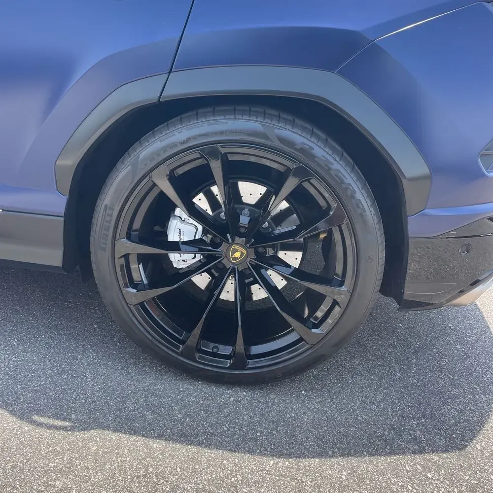 2022 Lamborghini Urus Base