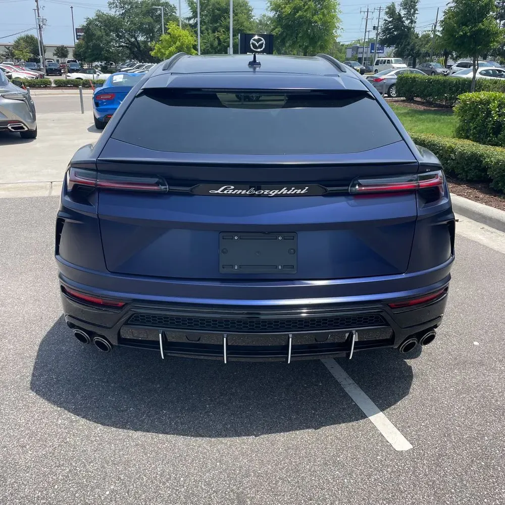 2022 Lamborghini Urus Base