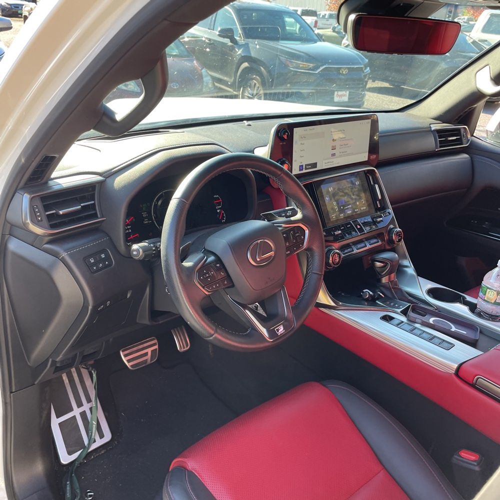 2024 Lexus LX 600 F SPORT Handling