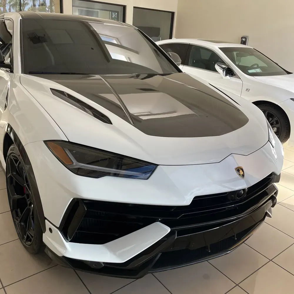 2023 Lamborghini Urus Base