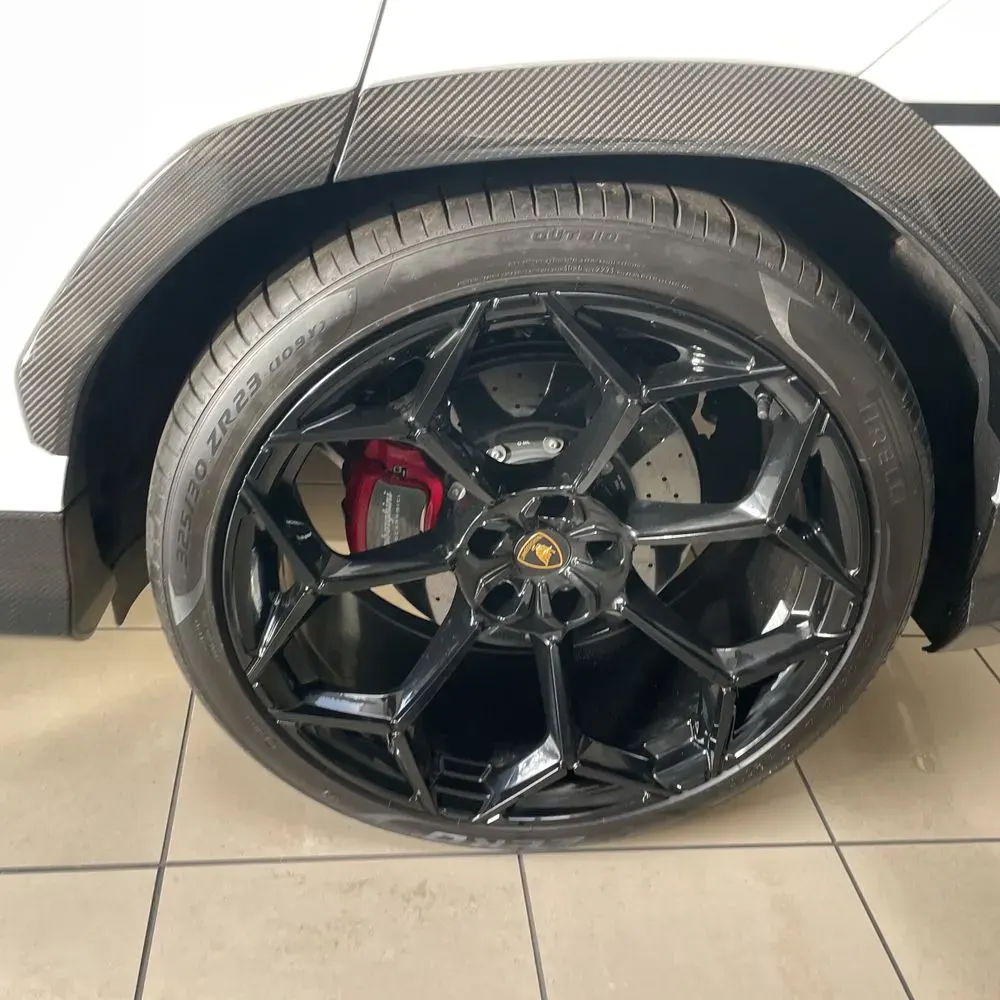 2023 Lamborghini Urus Base