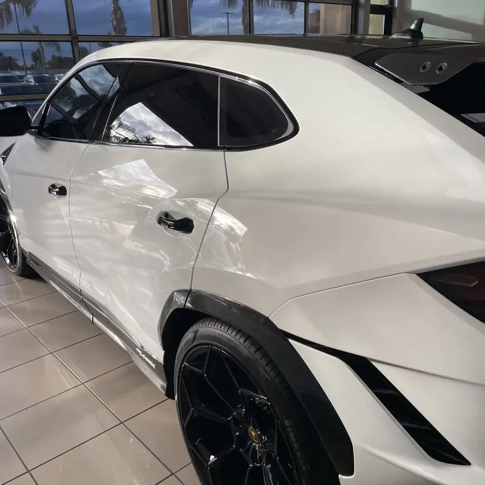 2023 Lamborghini Urus Base