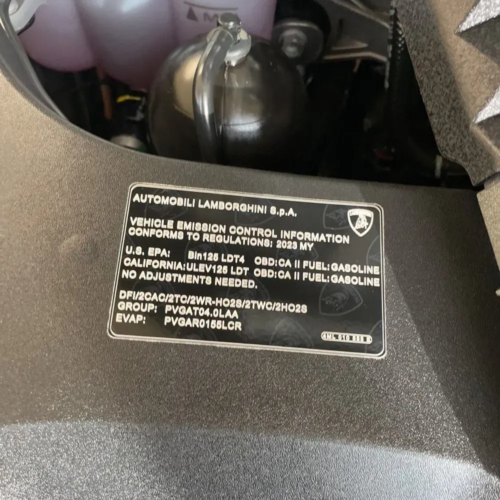 2023 Lamborghini Urus Base
