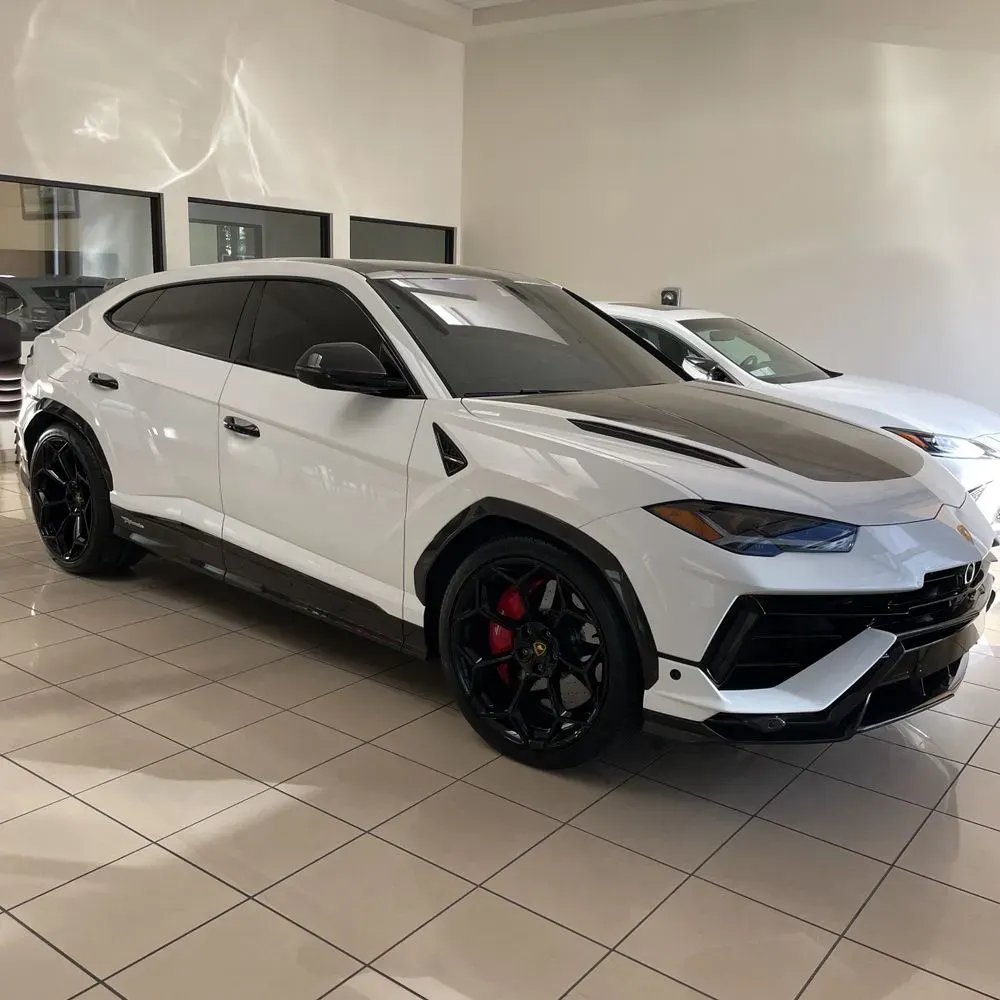 2023 Lamborghini Urus Base