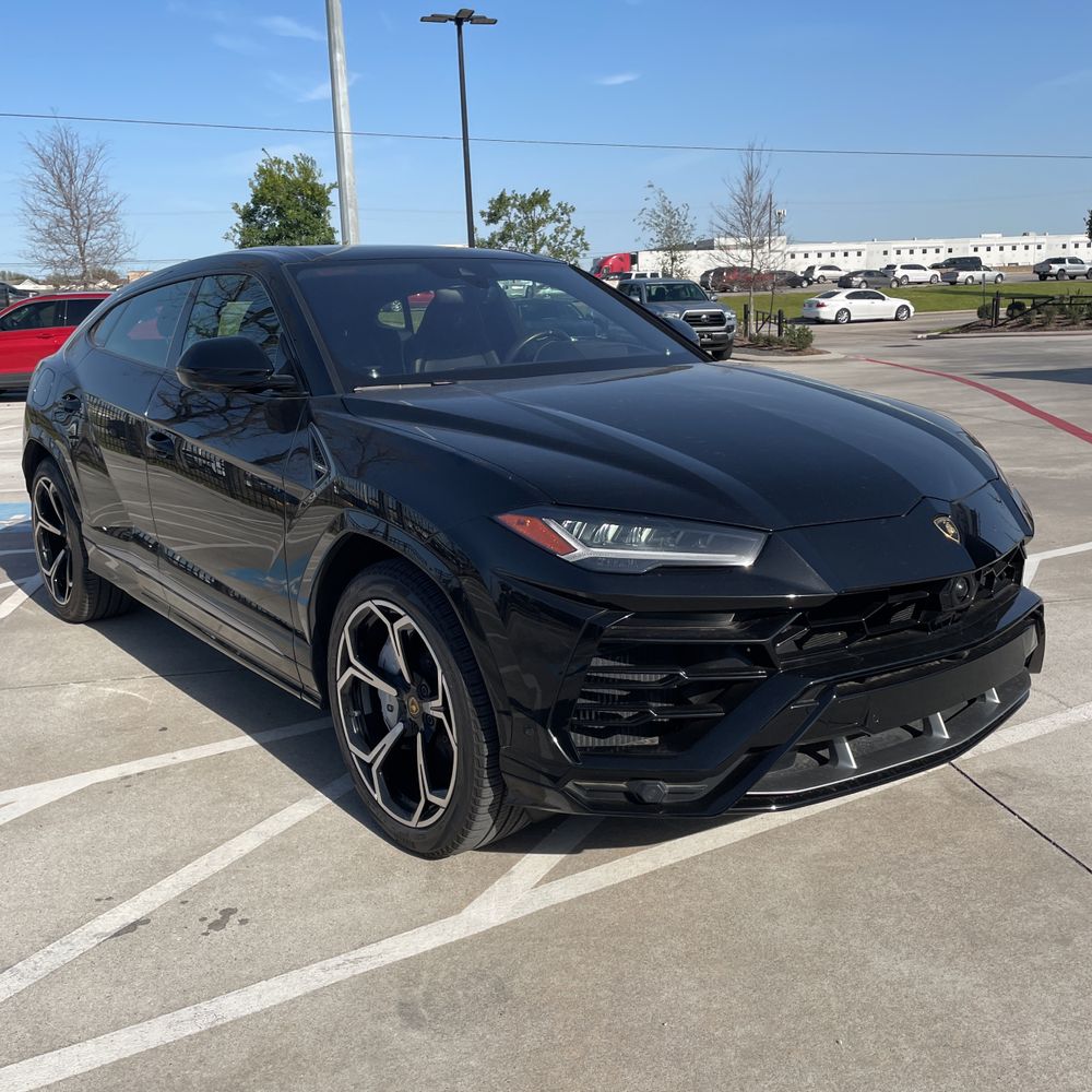 2020 Lamborghini Urus Base