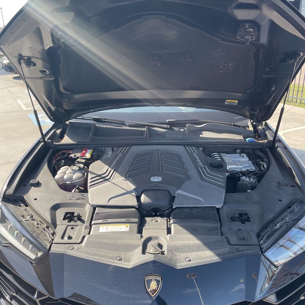 2020 Lamborghini Urus Base