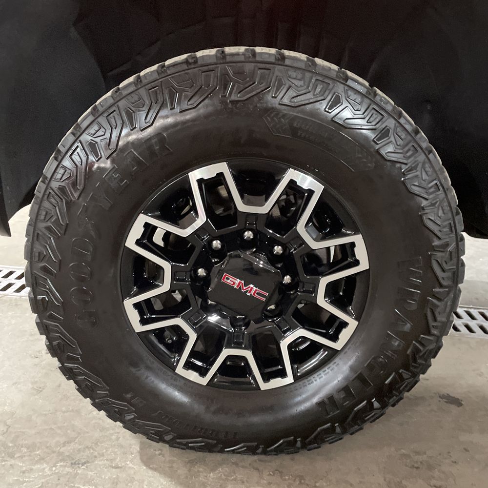 2025 GMC Sierra 2500HD AT4X