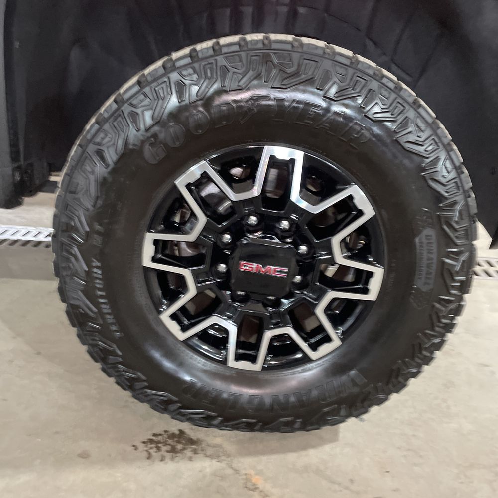2025 GMC Sierra 2500HD AT4X