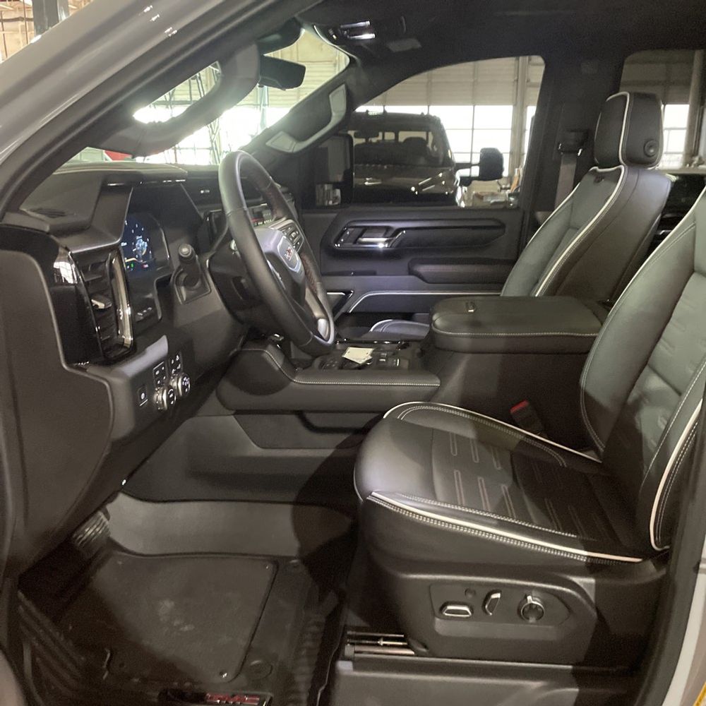 2025 GMC Sierra 2500HD AT4X