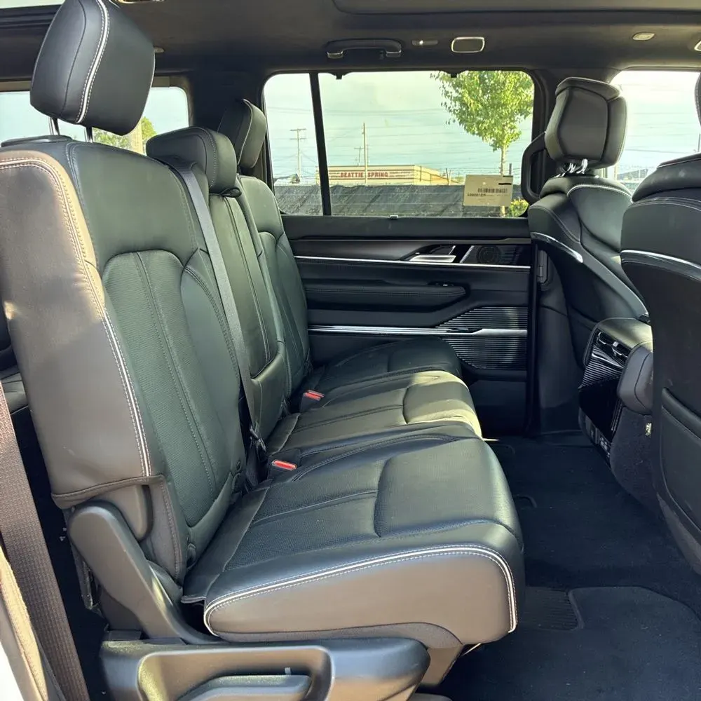 2024 Jeep Grand Wagoneer Series II Obsidian