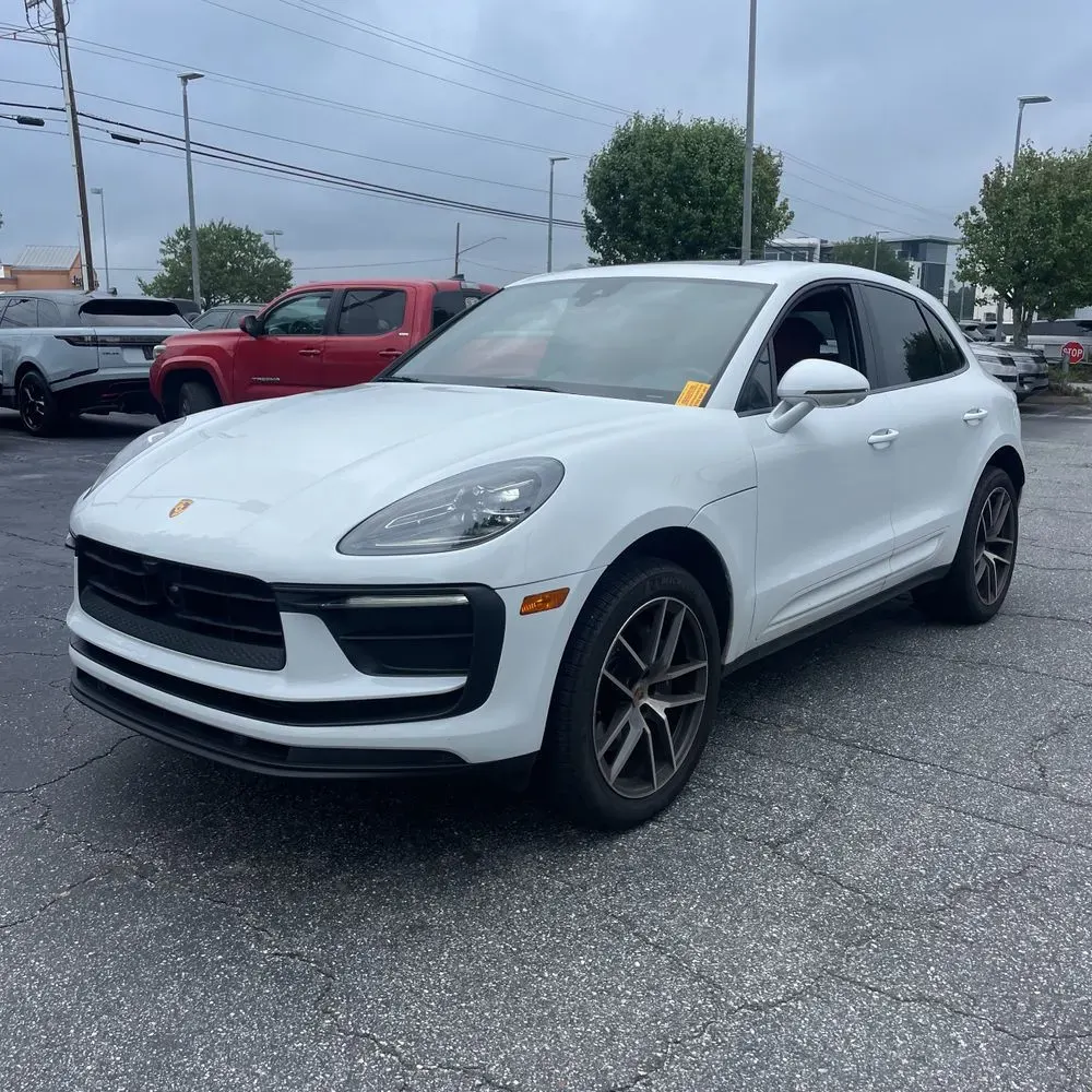 2024 Porsche Macan Base