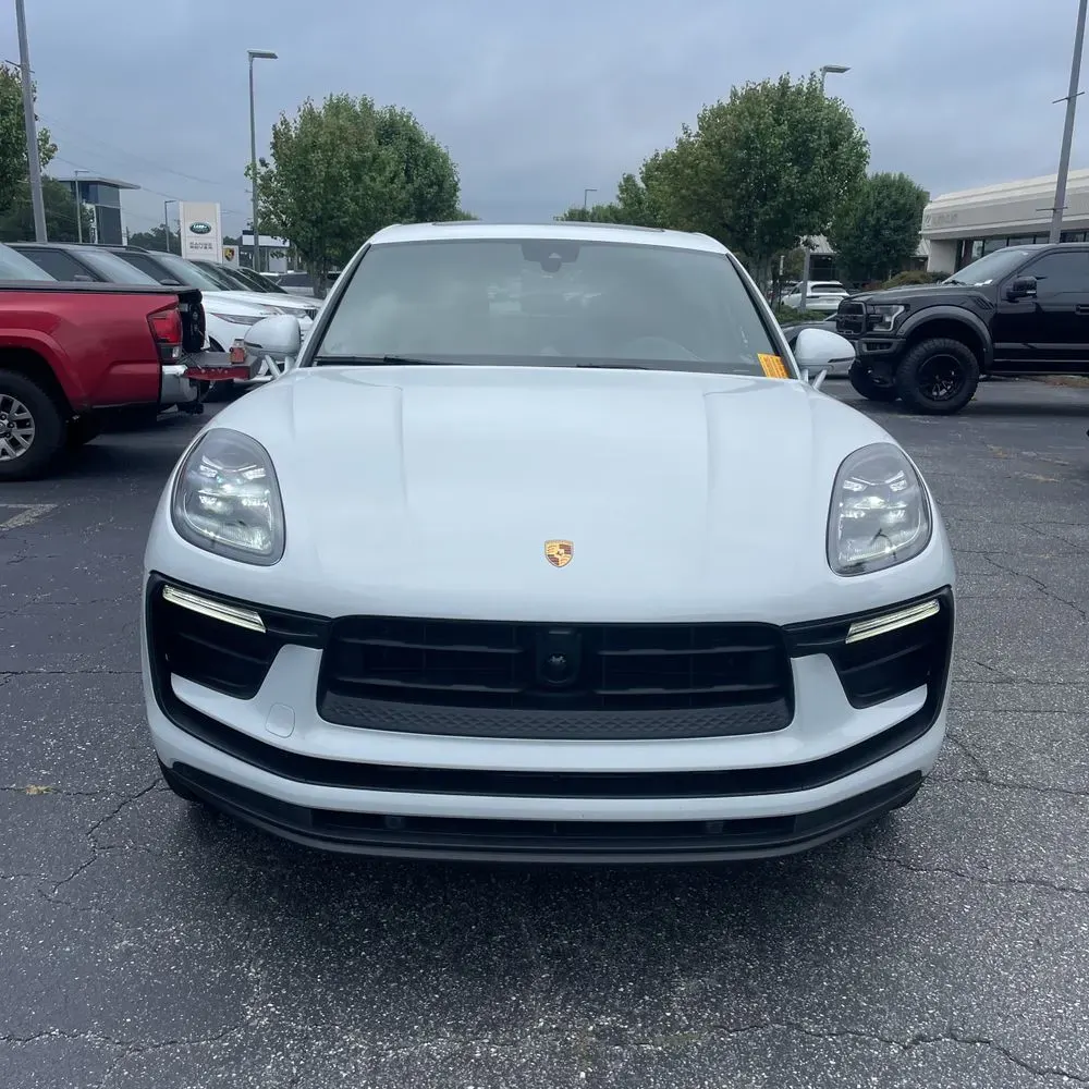 2024 Porsche Macan Base