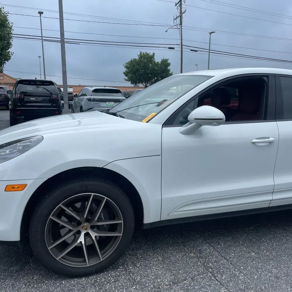 2024 Porsche Macan Base