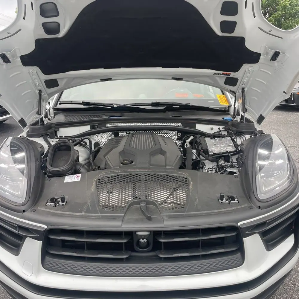 2024 Porsche Macan Base