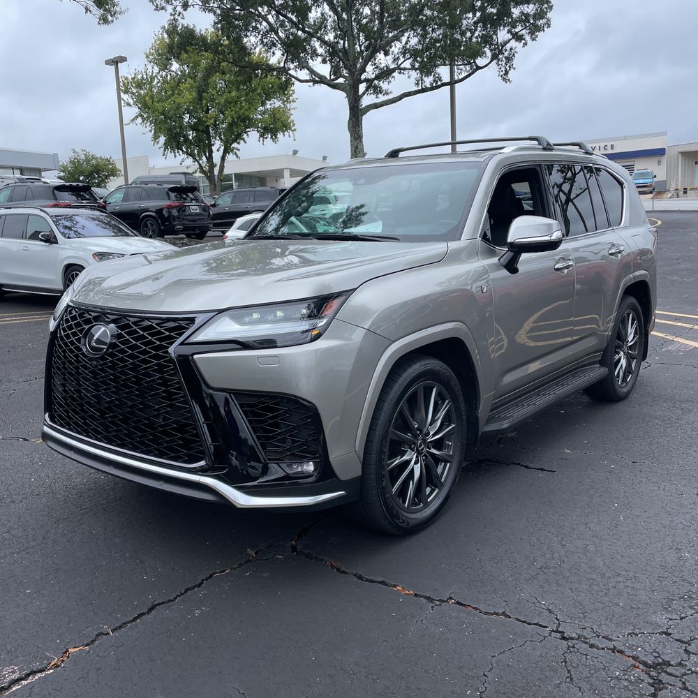 2023 Lexus LX 600 F SPORT Handling