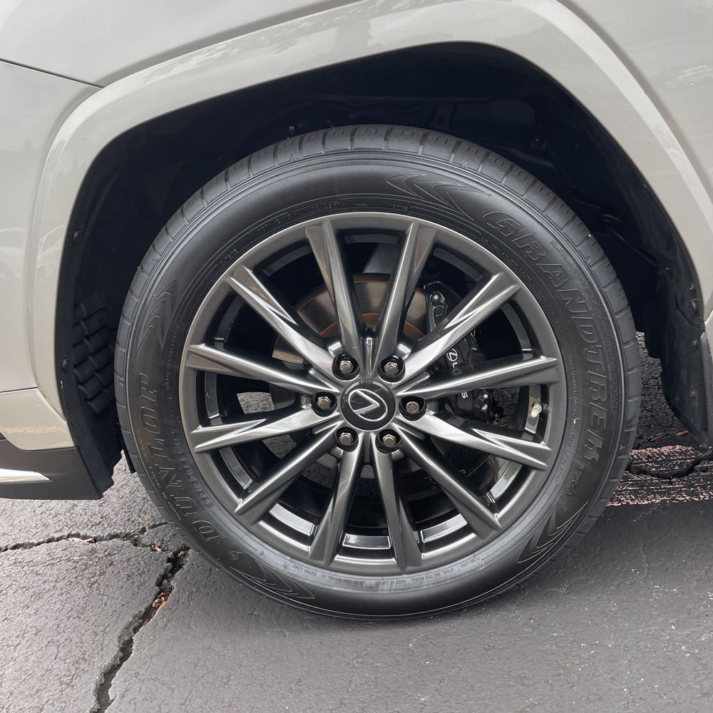 2023 Lexus LX 600 F SPORT Handling
