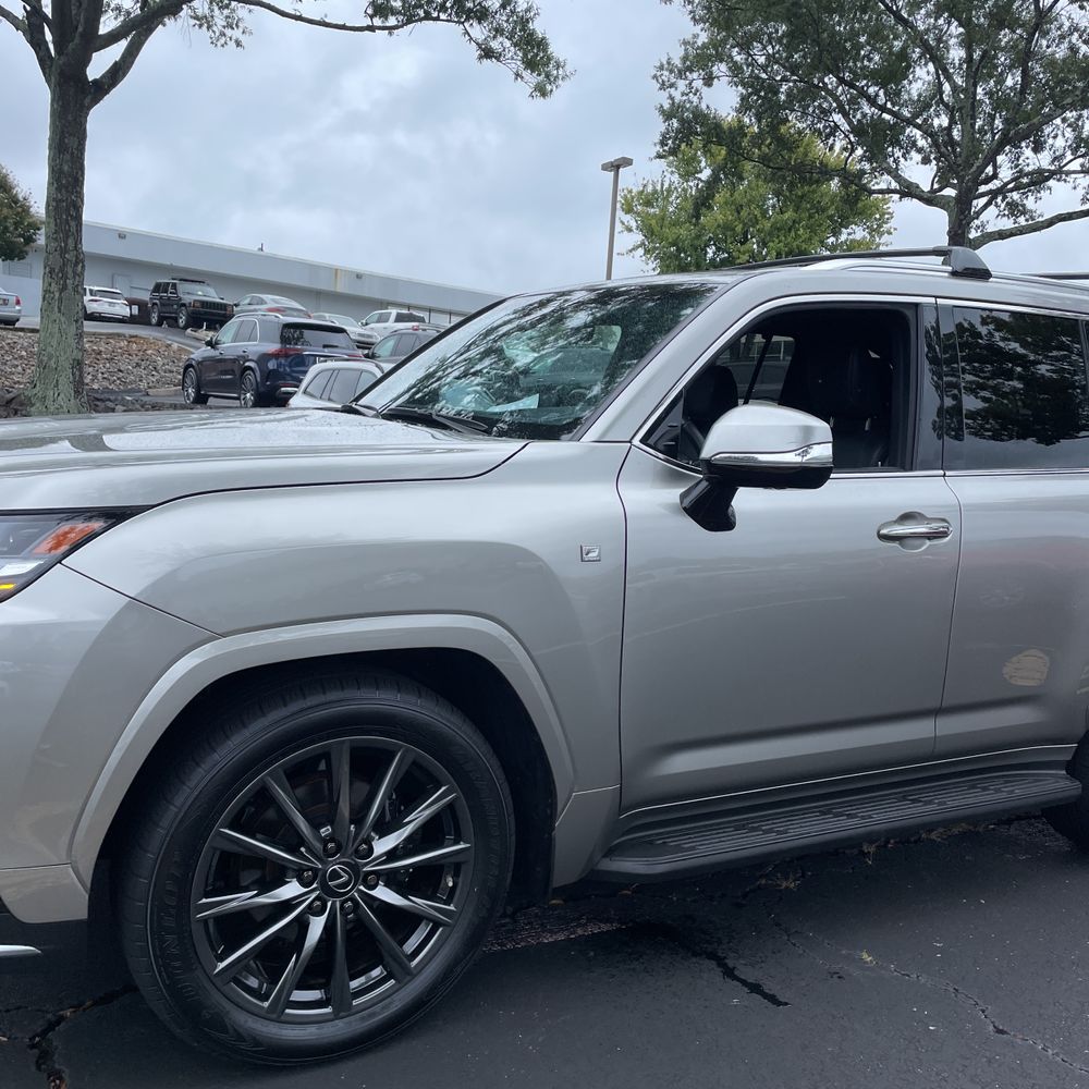 2023 Lexus LX 600 F SPORT Handling
