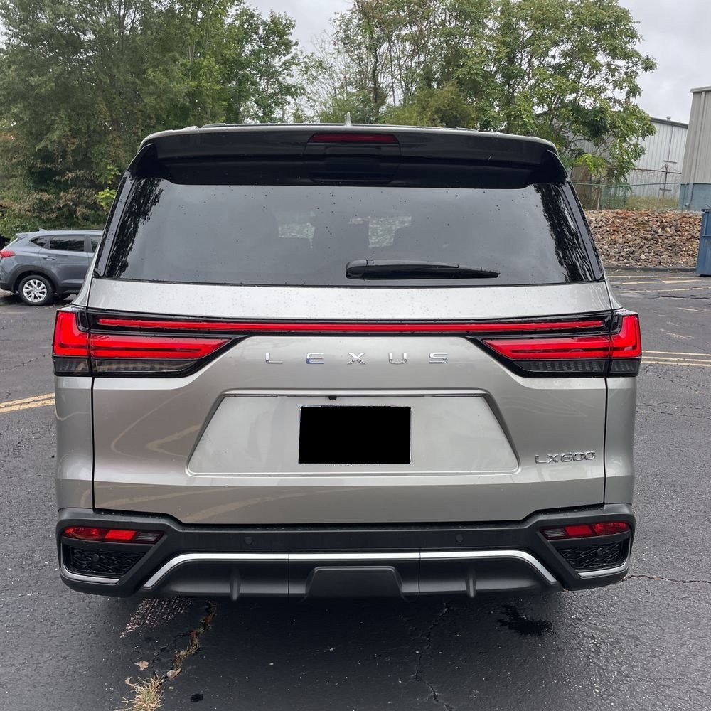 2023 Lexus LX 600 F SPORT Handling