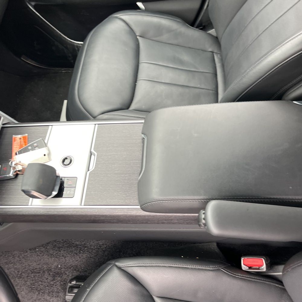2024 Land Rover Range Rover P530 SE
