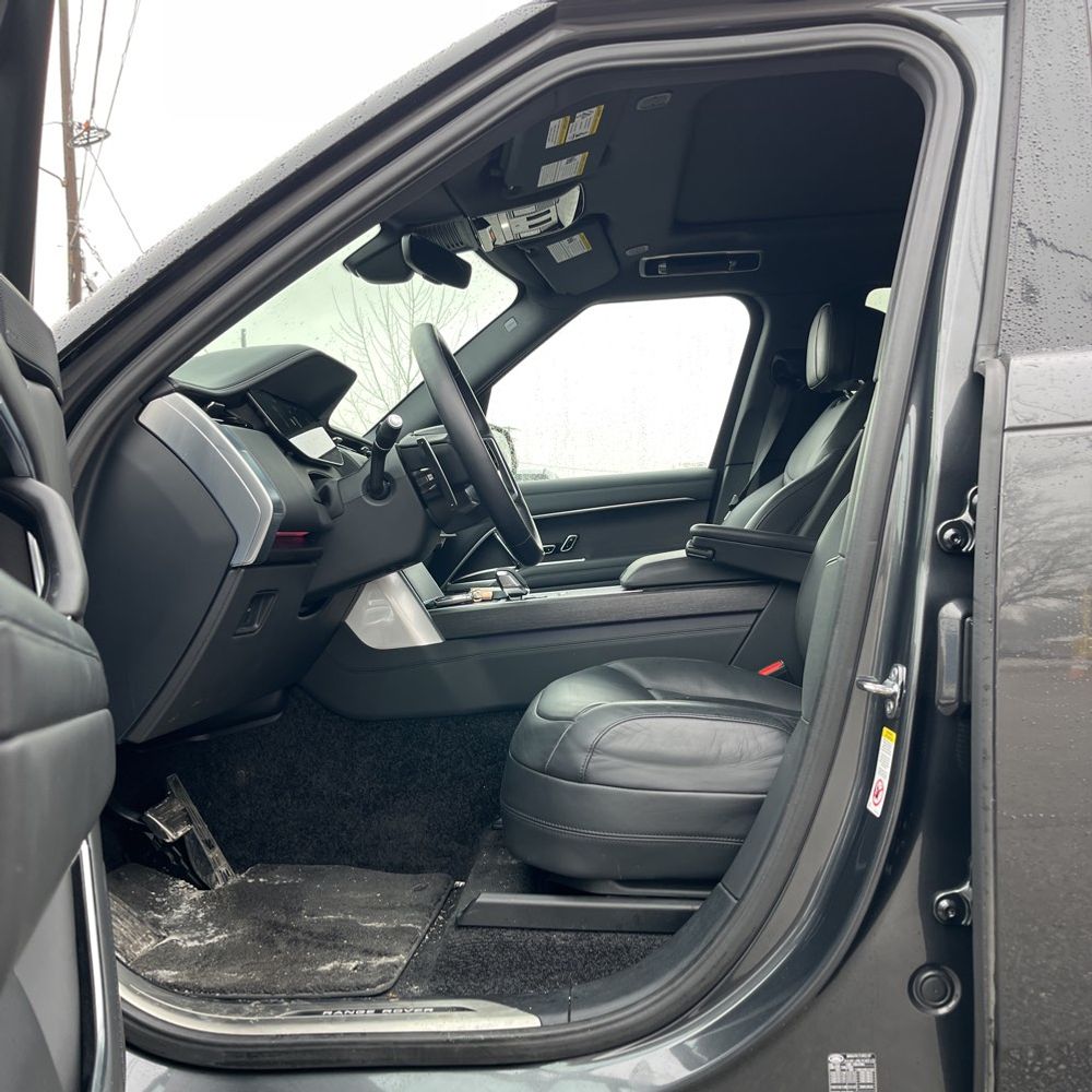 2024 Land Rover Range Rover P530 SE