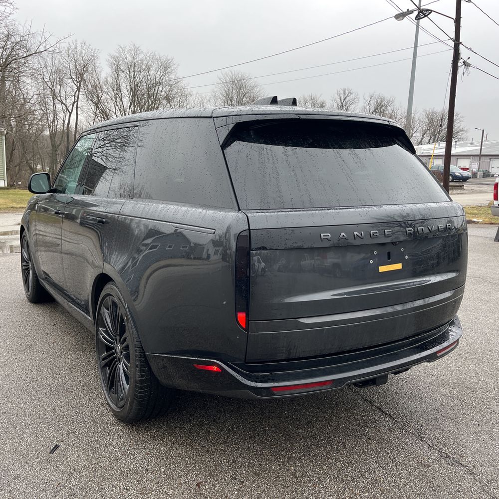 2024 Land Rover Range Rover P530 SE
