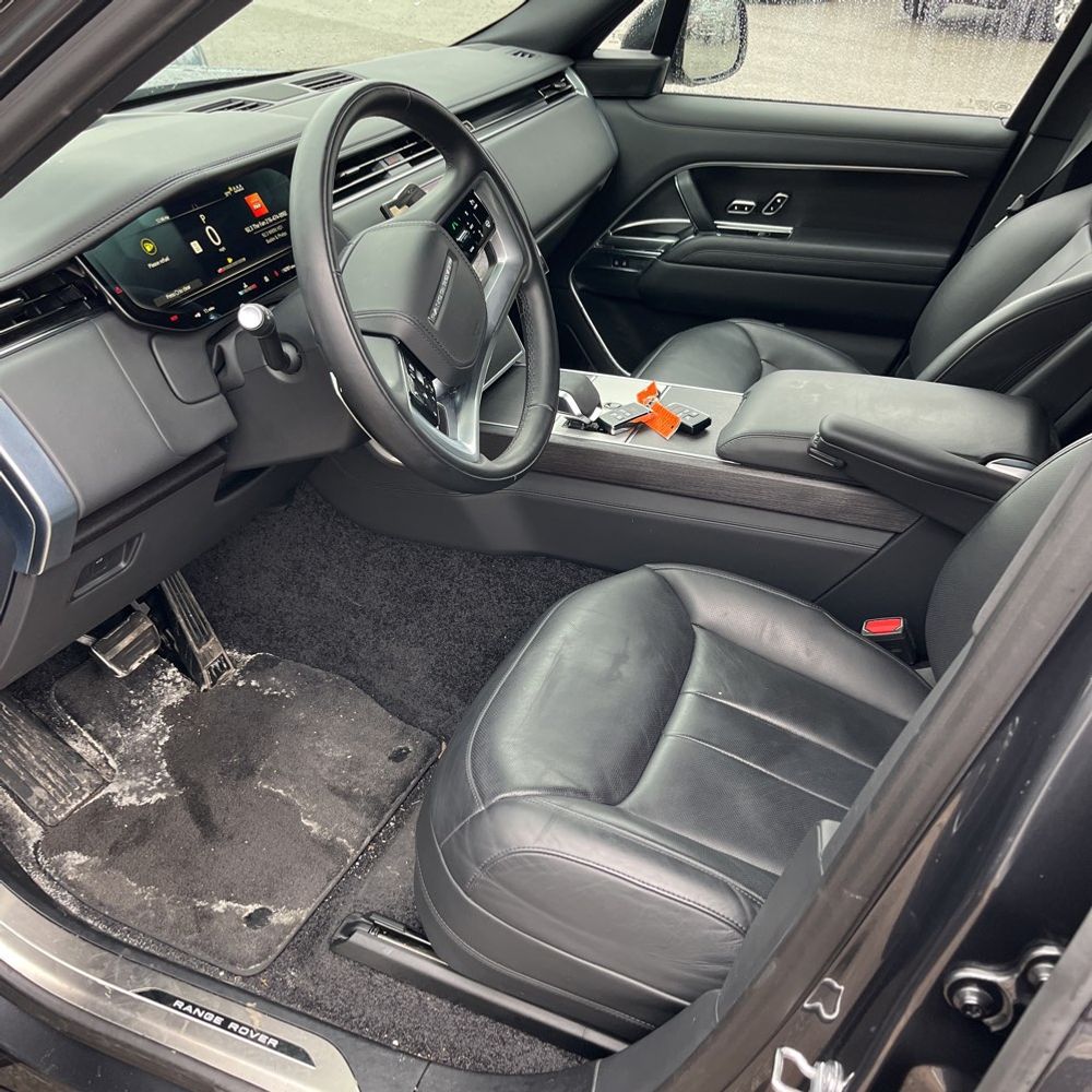 2024 Land Rover Range Rover P530 SE