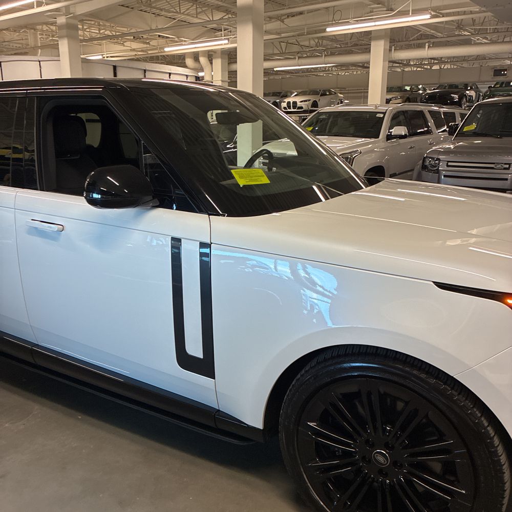 2024 Land Rover Range Rover P530 SE