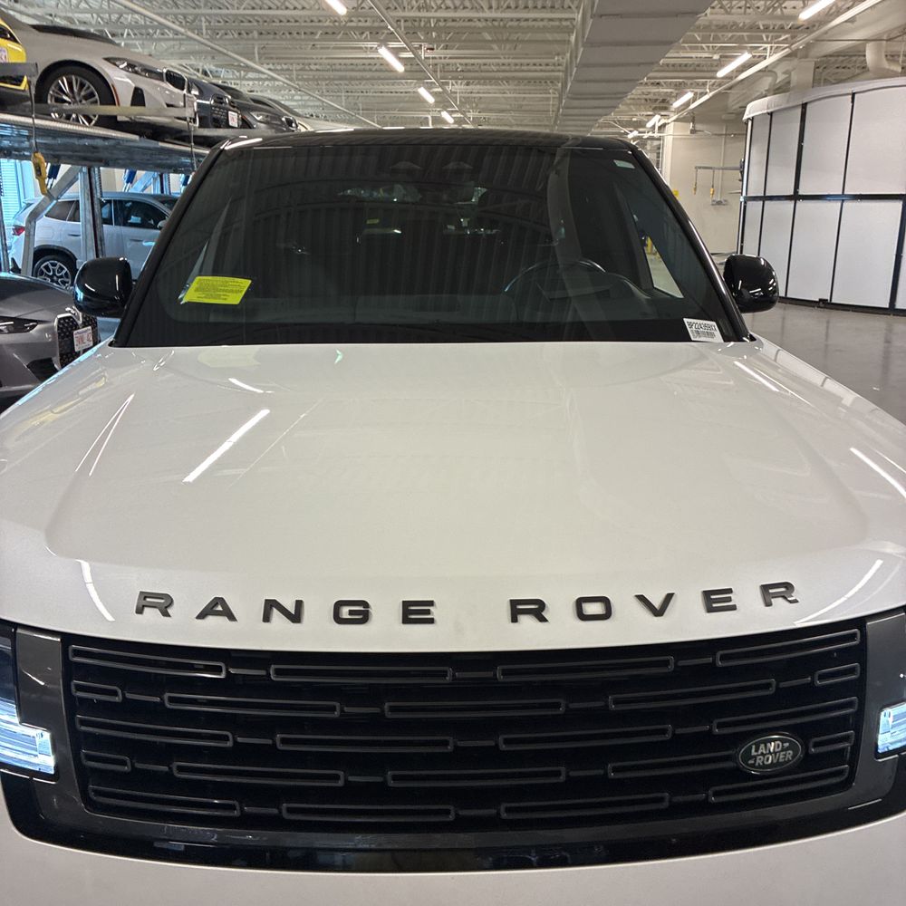 2024 Land Rover Range Rover P530 SE