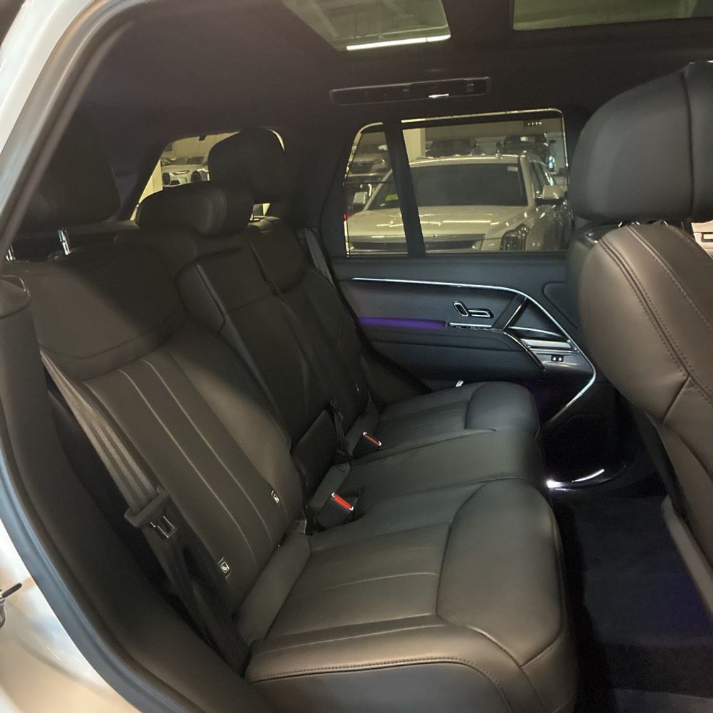 2024 Land Rover Range Rover P530 SE