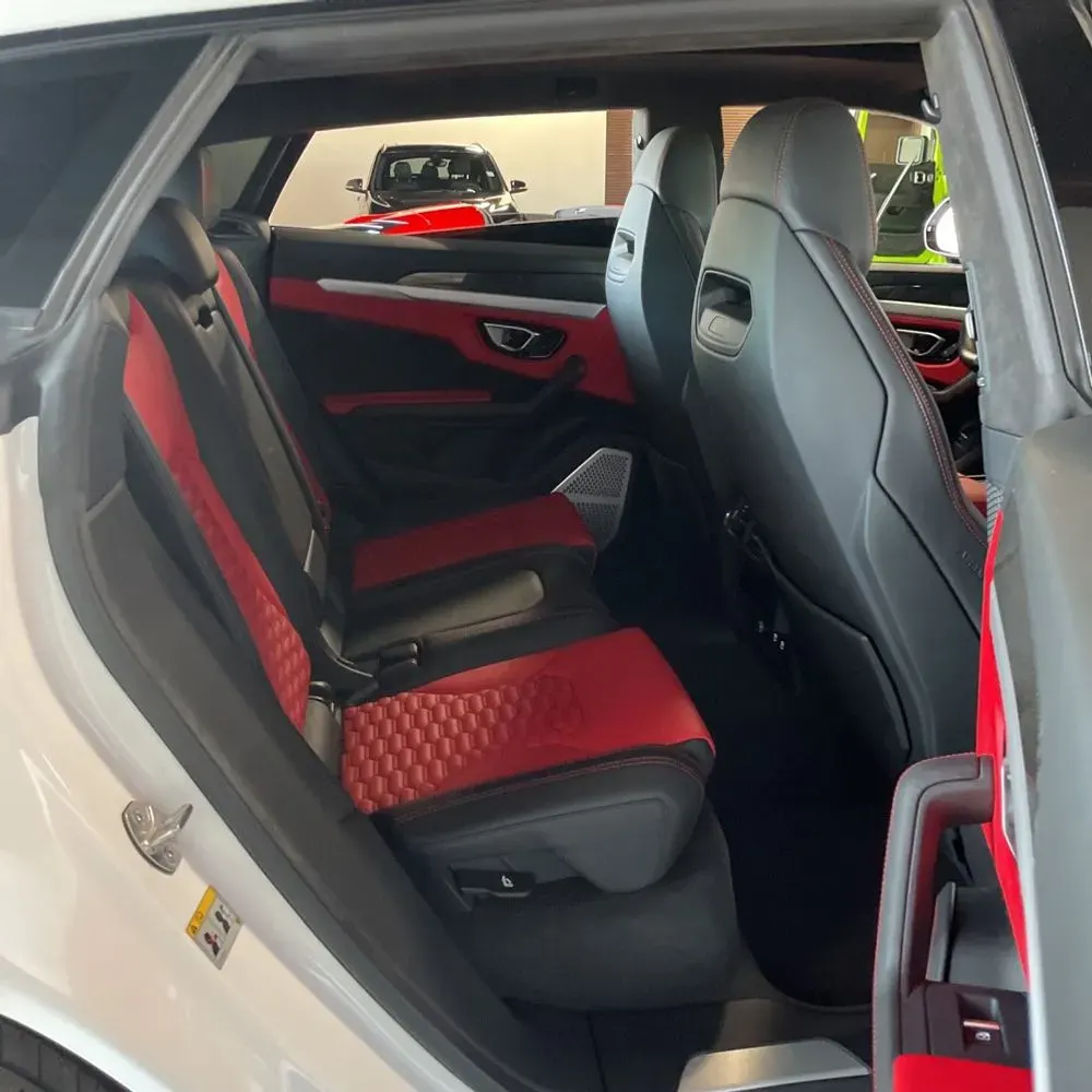 2022 Lamborghini Urus Base