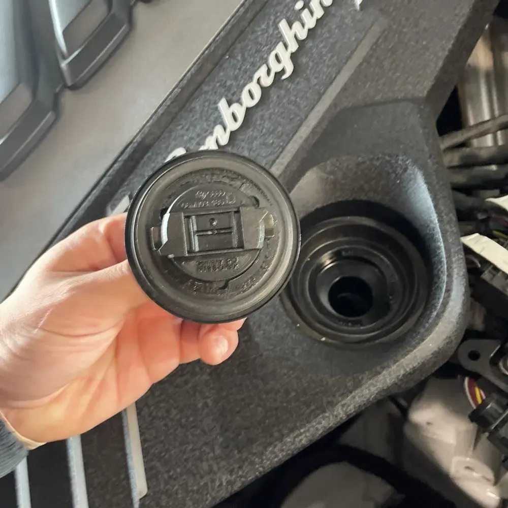 2022 Lamborghini Urus Base
