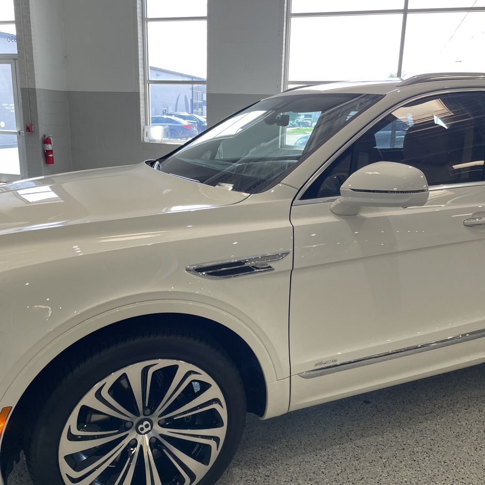 2024 Bentley Bentayga Base