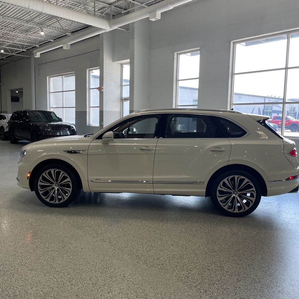 2024 Bentley Bentayga Base