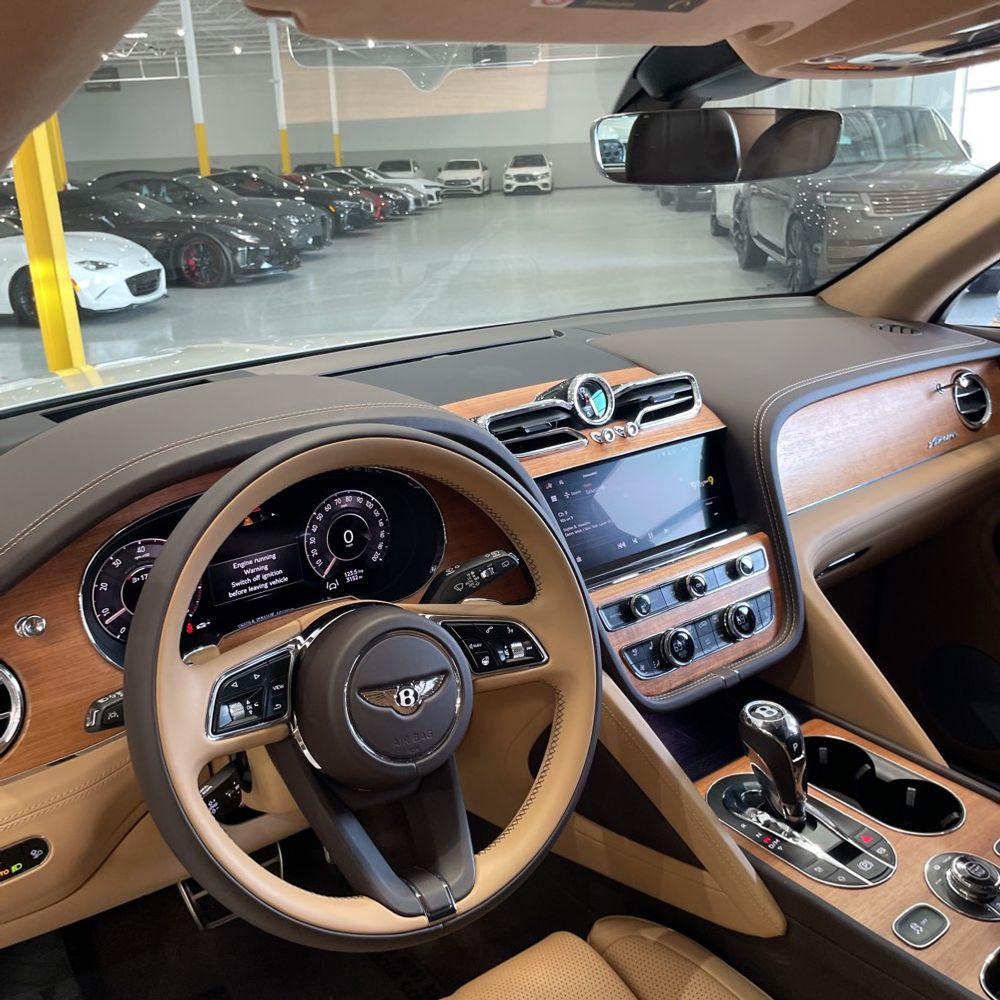 2024 Bentley Bentayga Base