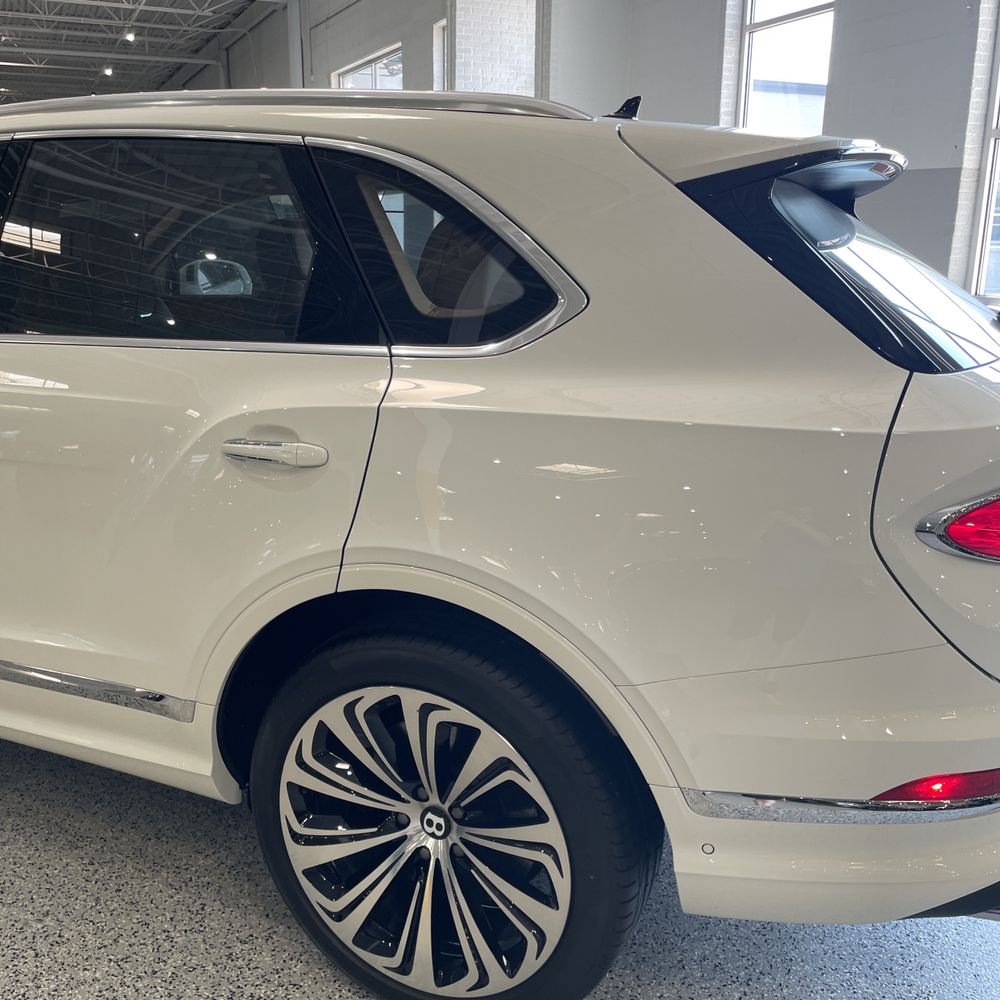 2024 Bentley Bentayga Base