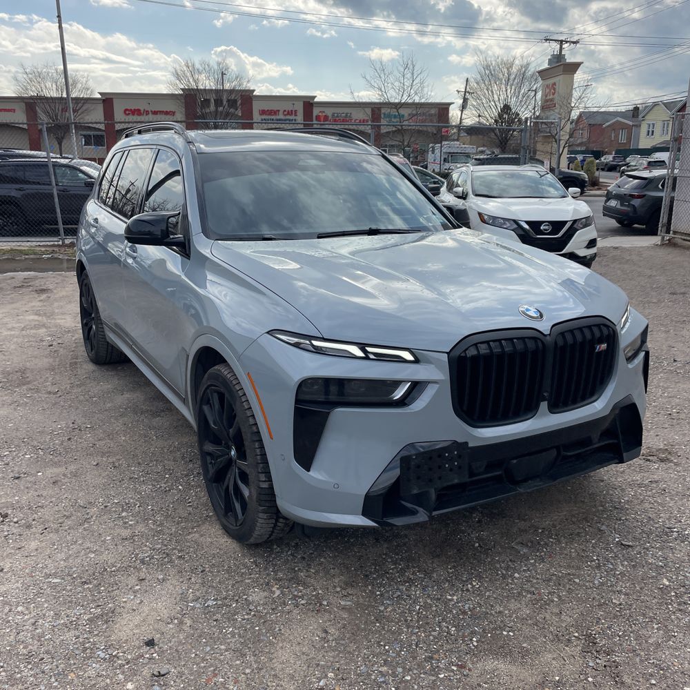 2024 BMW X7 M60i