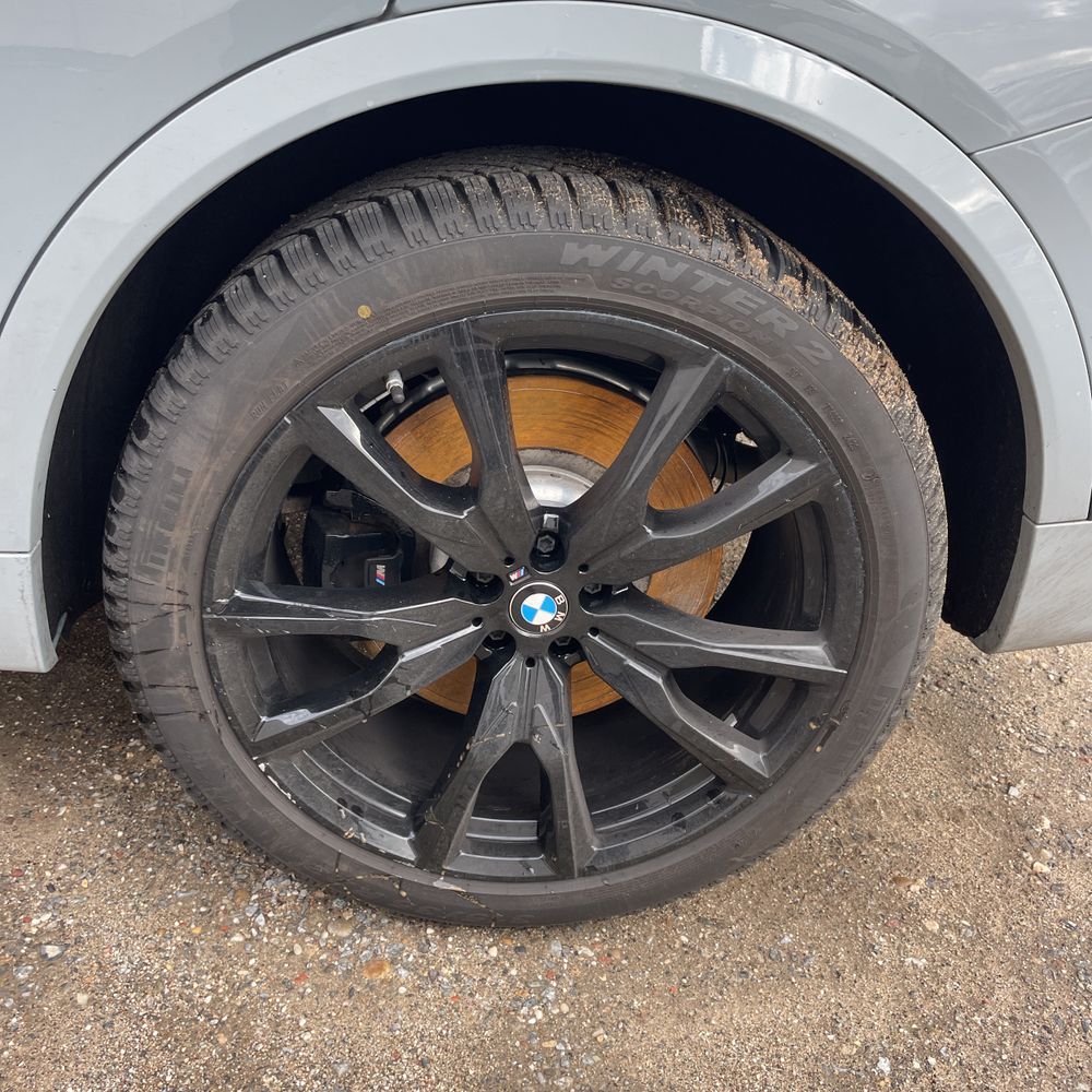 2024 BMW X7 M60i